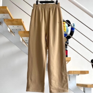 계단집 발렌시아가 카멜바지 BB자수