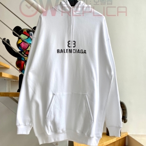 계단집 발렌시아가 모자이크 BB로고 화이트 후드티