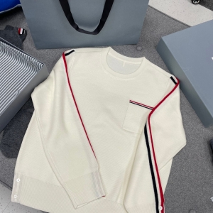 터보 톰브라운 어깨삼선 포켓 울 화이트 스웨터