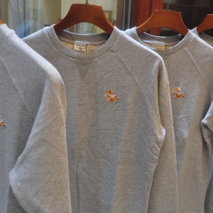 탑키츠네 메종키츠네 칠랙스폭스 크루넥 맨투맨 티셔츠 (2컬러)