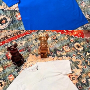 버버리 23SS 가슴로고 라운트 반팔 티셔츠 (2컬러)